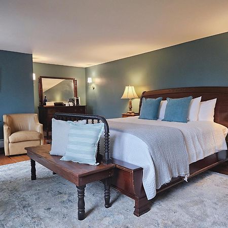 The Manor On Golden Pond Bed & Breakfast Holderness Exterior foto