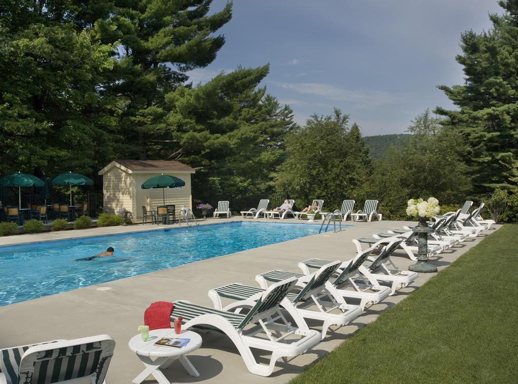 The Manor On Golden Pond Bed & Breakfast Holderness Exterior foto