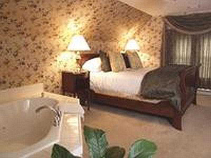 The Manor On Golden Pond Bed & Breakfast Holderness Exterior foto