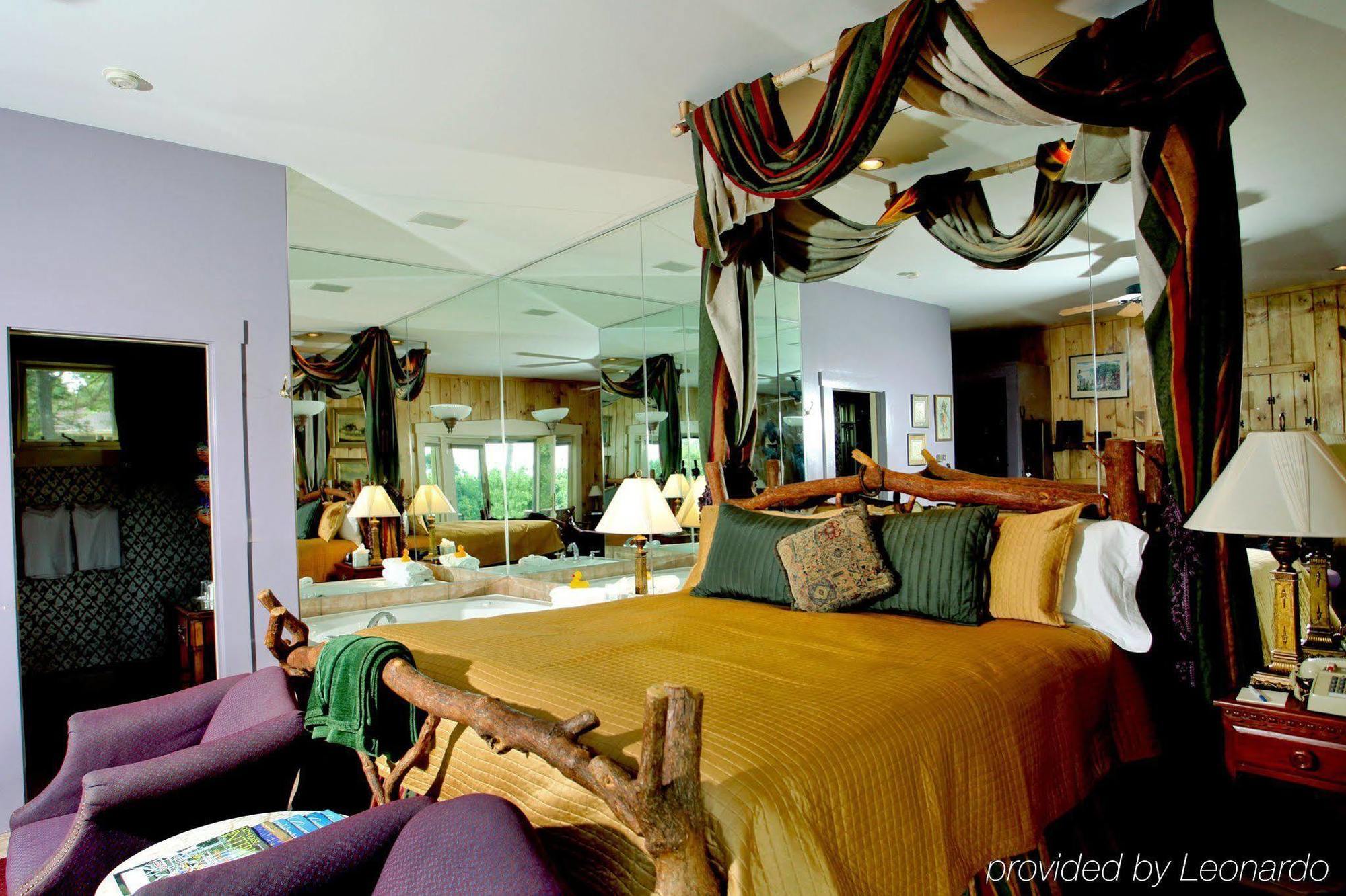 The Manor On Golden Pond Bed & Breakfast Holderness Exterior foto