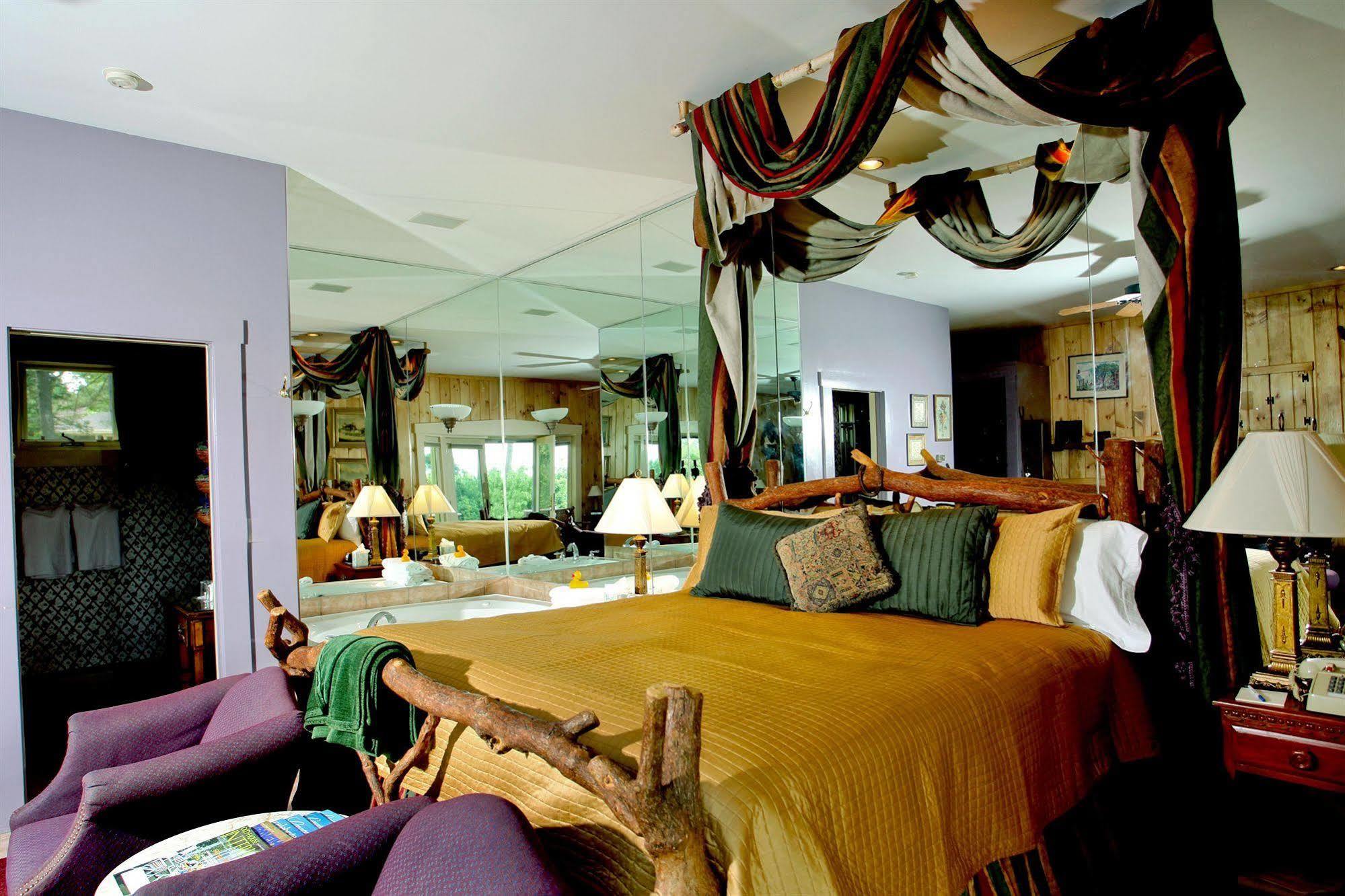 The Manor On Golden Pond Bed & Breakfast Holderness Exterior foto